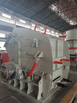 تجهیزات سنگ شکن سیار 37kw 80-160 TPH معدن سنگ شکن ضربه ای سنگ آهک