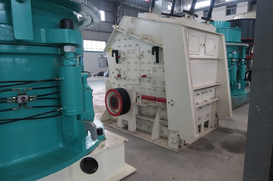 دستگاه سنگ شکن ضربه ای افقی 200Kw PF1315 سنگ شکن ثانویه دولومیت