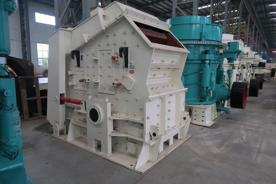 دستگاه سنگ شکن ضربه ای افقی 200Kw PF1315 سنگ شکن ثانویه دولومیت