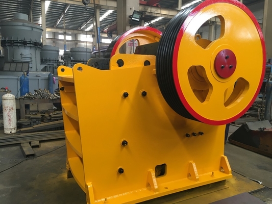 دستگاه سنگ شکن فکی سنگ گراول شفت عجیب و غریب 55Kw PE500 x 750 موبایل