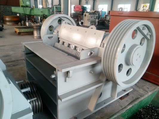 50 - 1000 Tph 250kw ماشین سنگ شکن فکی تجهیزات سنگ شکن سنگ آهک