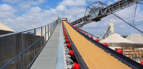 تسمه نقاله بارگیری کامیون خودرو 3000 TPH معدن معدن کانتینری شیبدار
