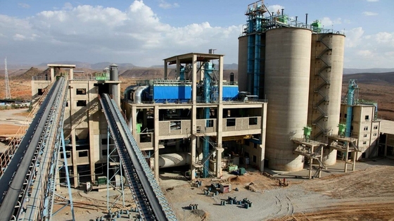 تسمه نقاله صنعتی تلسکوپی متحرک 5.5Kw - 90Kw برای غربالگری خرد کردن سنگ معدن